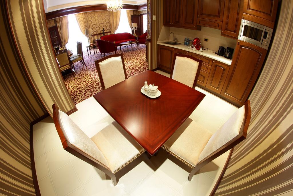 Golden Palace Hotel Resort & Spa Gl Tsaghkadzor Exterior photo