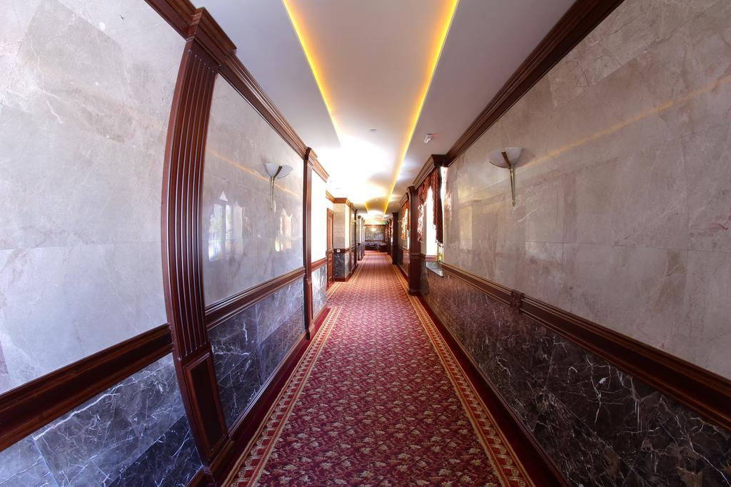Golden Palace Hotel Resort & Spa Gl Tsaghkadzor Exterior photo