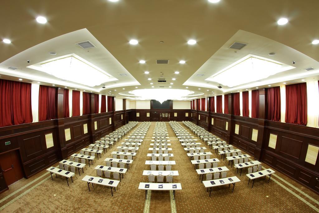 Golden Palace Hotel Resort & Spa Gl Tsaghkadzor Exterior photo