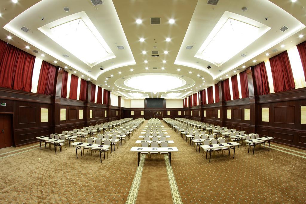 Golden Palace Hotel Resort & Spa Gl Tsaghkadzor Exterior photo