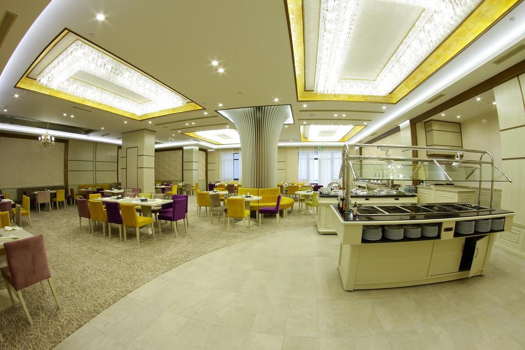Golden Palace Hotel Resort & Spa Gl Tsaghkadzor Exterior photo