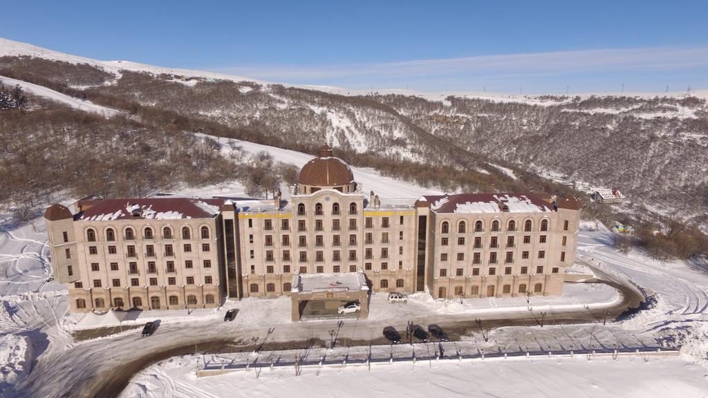 Golden Palace Hotel Resort & Spa Gl Tsaghkadzor Exterior photo